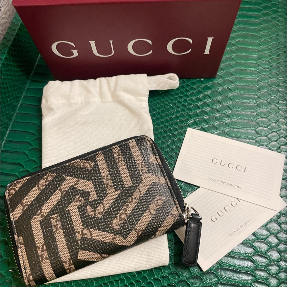 Gucci kaleidoscope limited edition compact Zip Wallet NWT Full Set